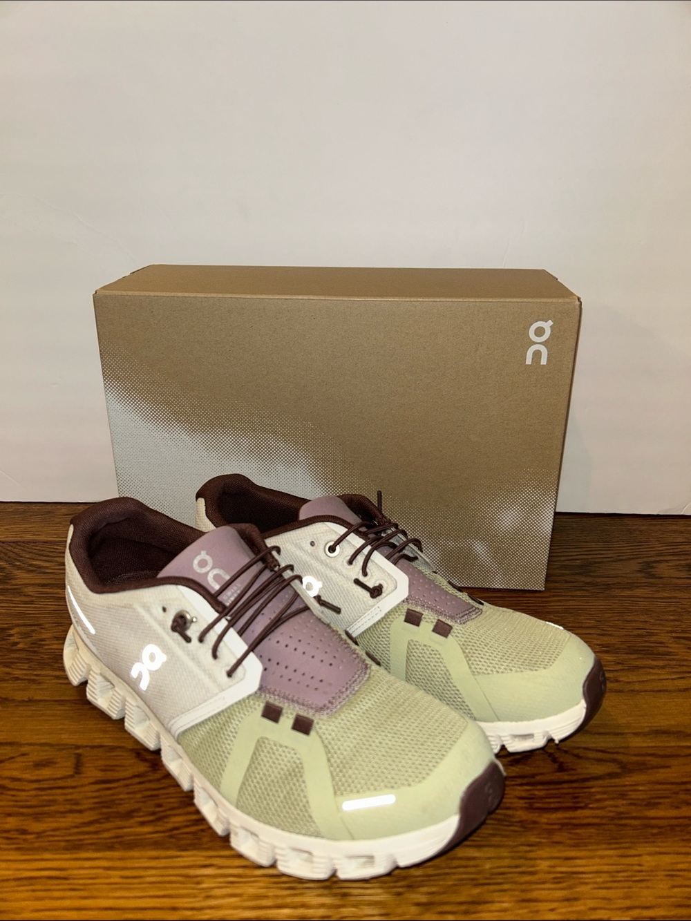 On Cloud Running Women’s Cloud 5 Sneakers Shoes sz 8 Ice Haze